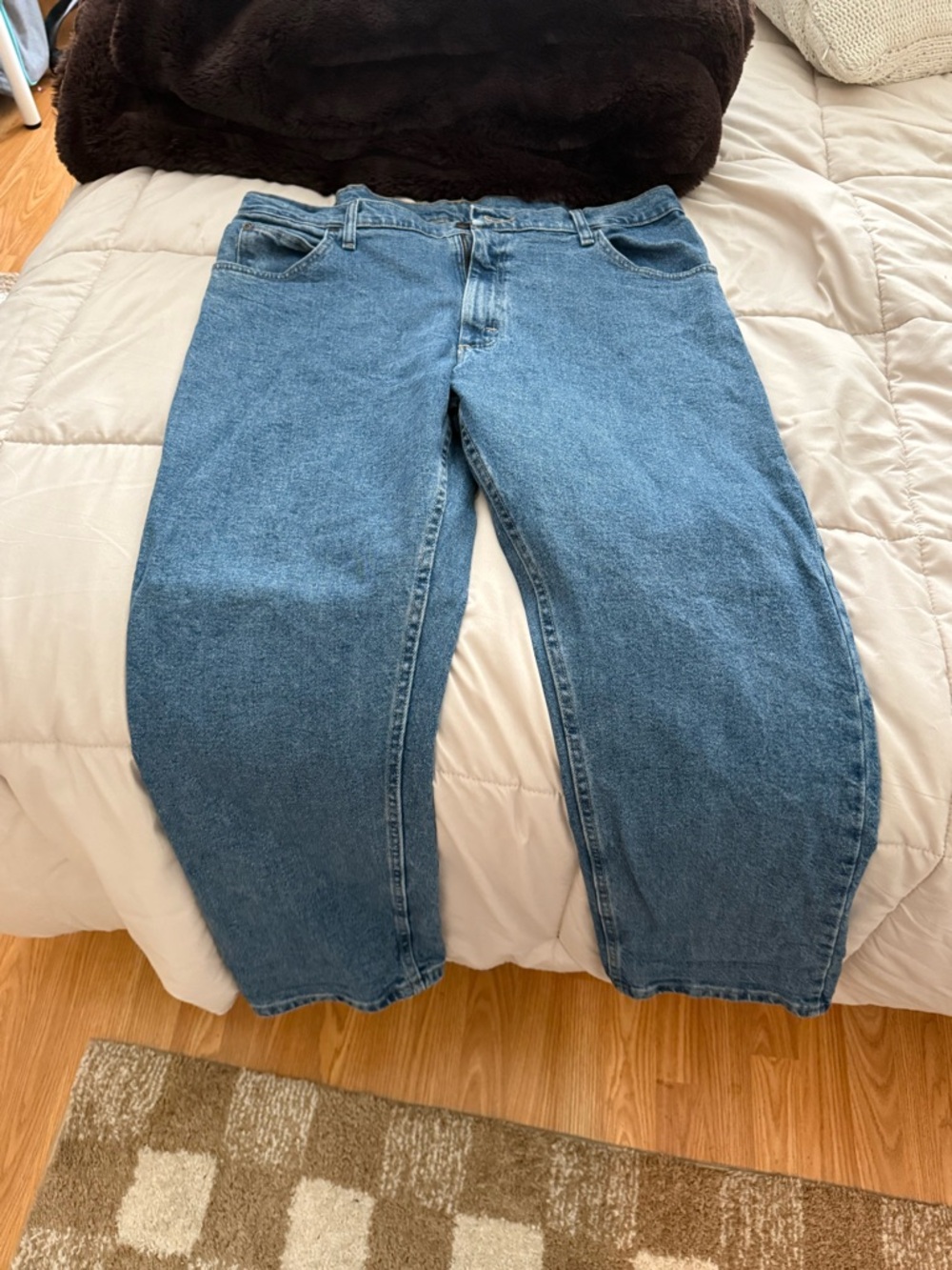 Wrangler Men's Light Blue Relaxed Fit Jeans